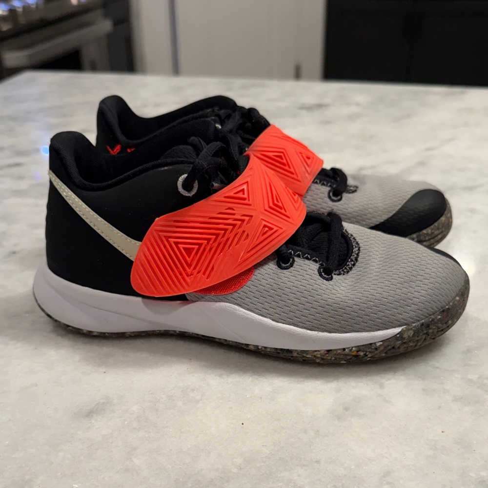 Nike - Kyrie Flytrap 3 basketball shoes